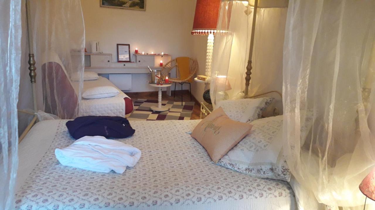 Domaine De La Cour Bed & Breakfast Sainte-Gemme-dʼAndigné Eksteriør bilde