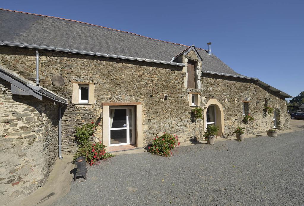Domaine De La Cour Bed & Breakfast Sainte-Gemme-dʼAndigné Eksteriør bilde