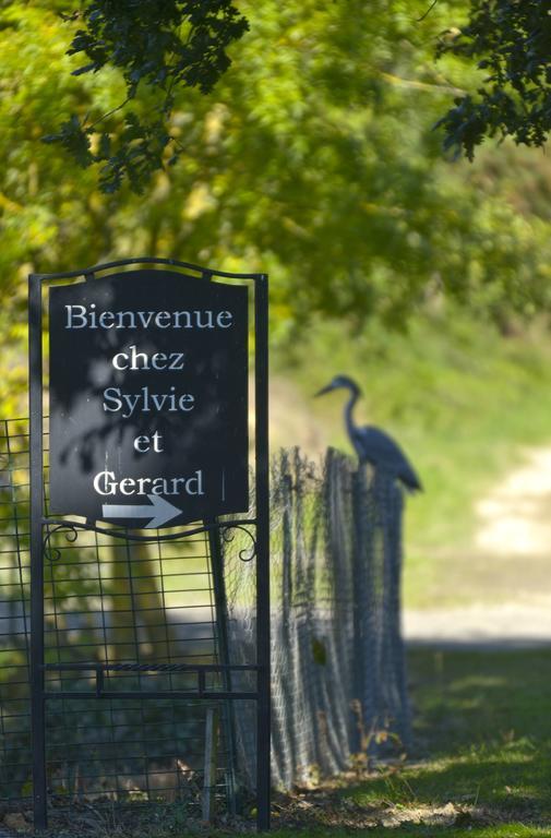 Domaine De La Cour Bed & Breakfast Sainte-Gemme-dʼAndigné Eksteriør bilde